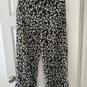 Zara Black and Cream Floral Pants NWOT Size L, metallic threading